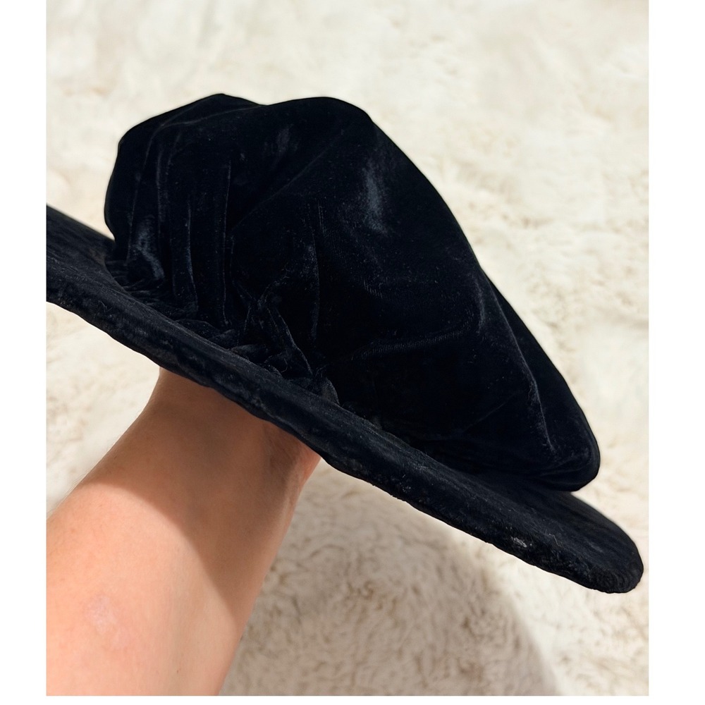 Vintage 1920s/30s A.G. Almond Cambridge Black Velvet Academic Bonnet Slouch Hat